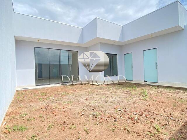 Casa para Venda em Luís Eduardo Magalhães - 2
