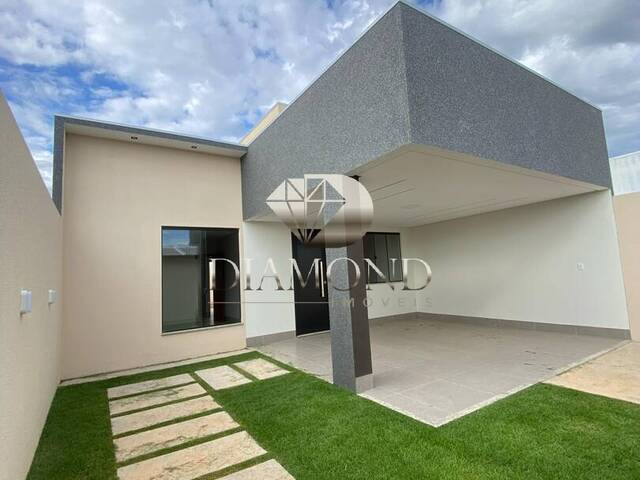 #083 - Casa para Venda em Luís Eduardo Magalhães - BA