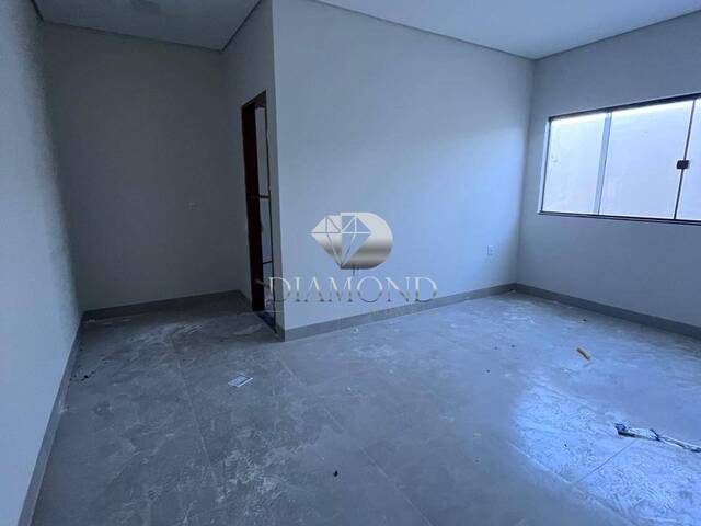 #101 - Casa para Venda em Luís Eduardo Magalhães - BA
