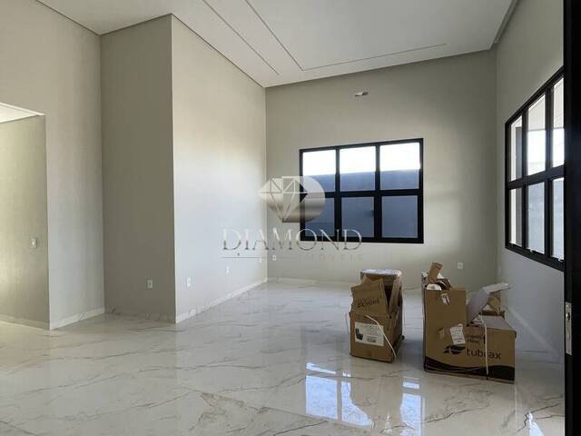 #157 - Casa para Venda em Luís Eduardo Magalhães - BA