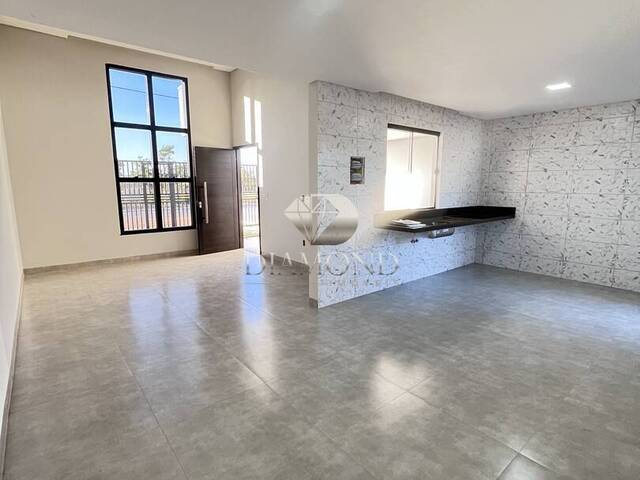 #182 - Casa para Venda em Luís Eduardo Magalhães - BA