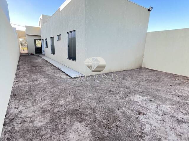 #183 - Casa para Venda em Luís Eduardo Magalhães - BA
