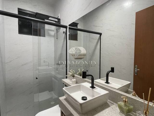 #214 - Casa para Venda em Luís Eduardo Magalhães - BA