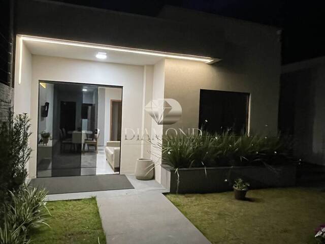 #214 - Casa para Venda em Luís Eduardo Magalhães - BA