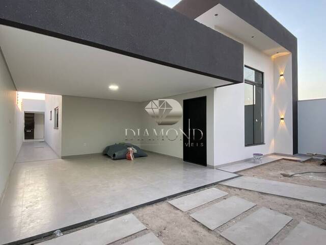 #215 - Casa para Venda em Luís Eduardo Magalhães - BA