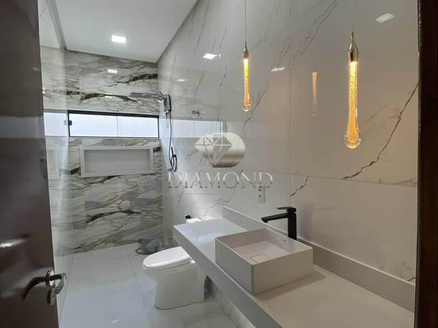 #077 - Casa para Venda em Luís Eduardo Magalhães - BA