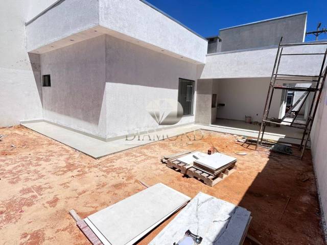 #241 - Casa para Venda em Luís Eduardo Magalhães - BA