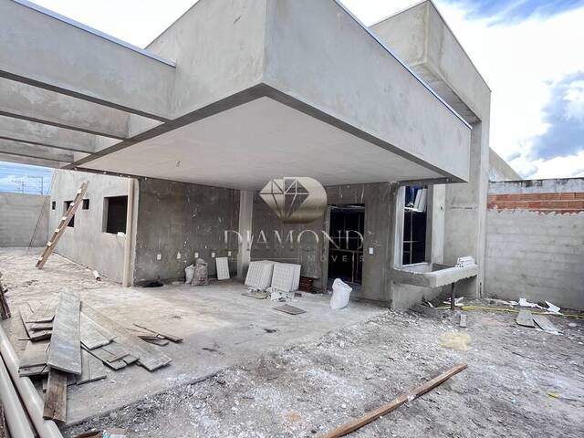 #064 - Casa para Venda em Luís Eduardo Magalhães - BA