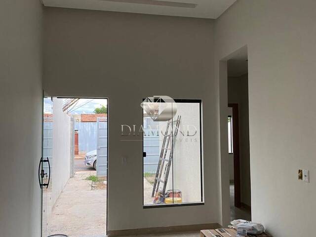 #248 - Casa para Venda em Luís Eduardo Magalhães - BA