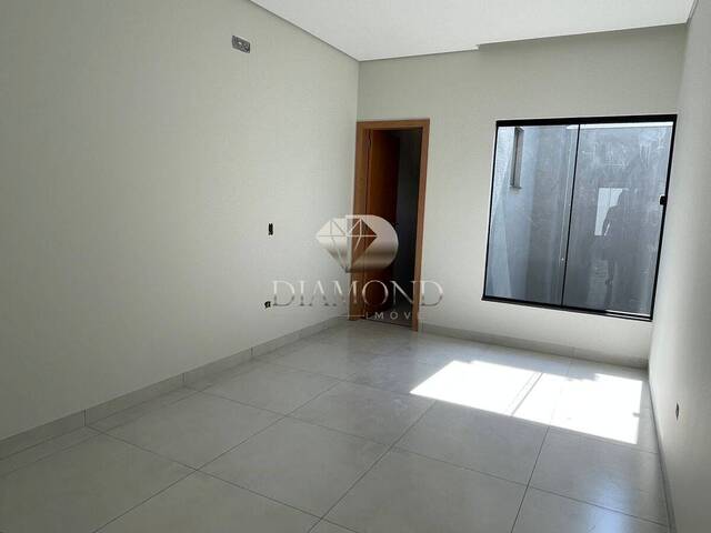 #060 - Casa para Venda em Luís Eduardo Magalhães - BA