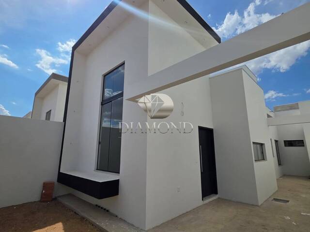 #260 - Casa para Venda em Luís Eduardo Magalhães - BA