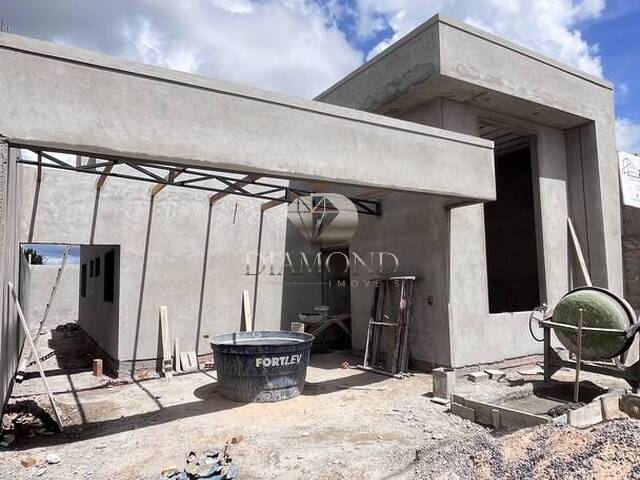 #277 - Casa para Venda em Luís Eduardo Magalhães - BA