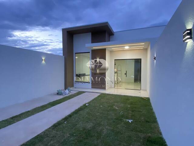 #063 - Casa para Venda em Luís Eduardo Magalhães - BA