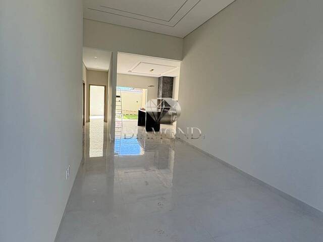 #056 - Casa para Venda em Luís Eduardo Magalhães - BA
