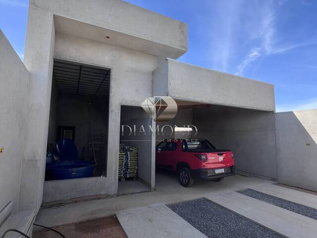 #033 - Casa para Venda em Luís Eduardo Magalhães - BA