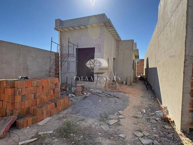 #296 - Casa para Venda em Luís Eduardo Magalhães - BA