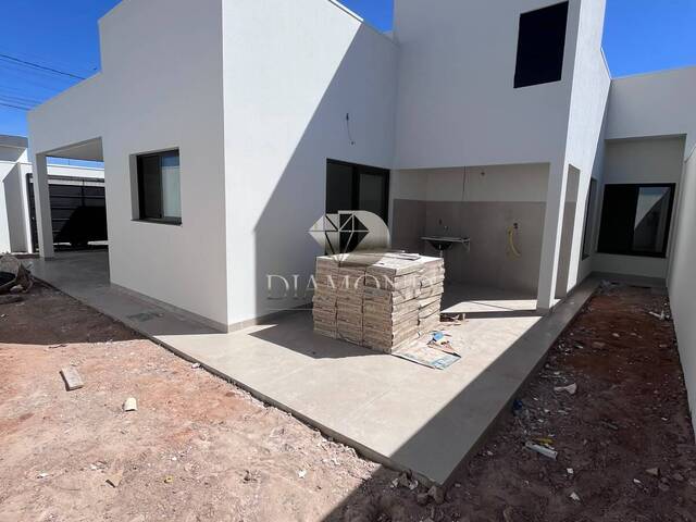Casa para Venda em Luís Eduardo Magalhães - 2