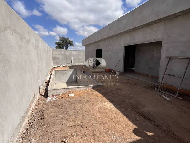 Casa para Venda em Luís Eduardo Magalhães - 2