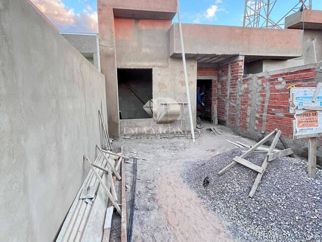 #428 - Casa para Venda em Luís Eduardo Magalhães - BA - 2