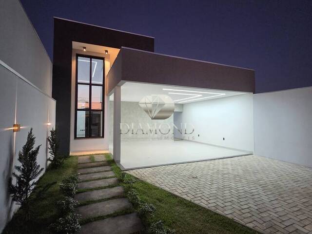 #155 - Casa para Venda em Luís Eduardo Magalhães - BA